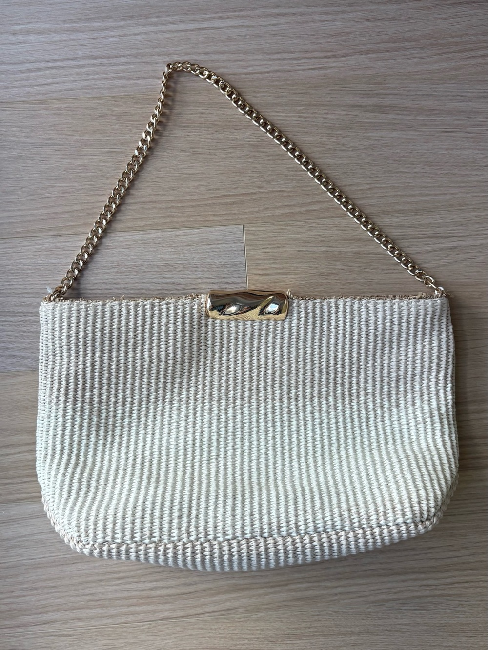 Cream Ombré Maxi Woven Shoulder Bag with Gold Chain